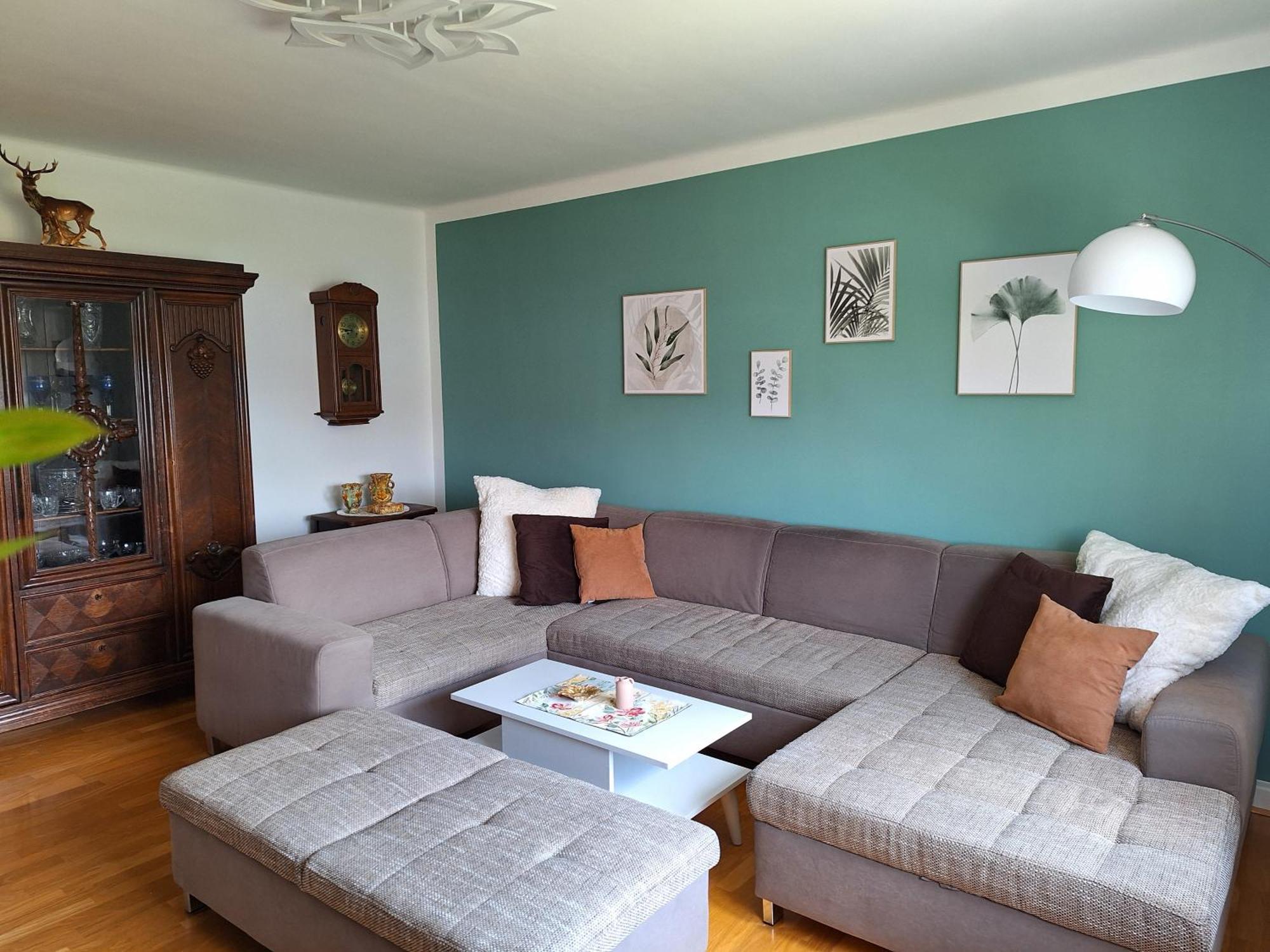 Apartment Schoene Maisonettewohnung In Der Barlachstadt *